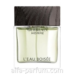 Homme L Eau Boisee